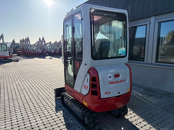 Takeuchi TB216 TIL LEIE 2 of 7