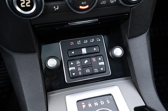 Land Rover Discovery 4 23 of 30