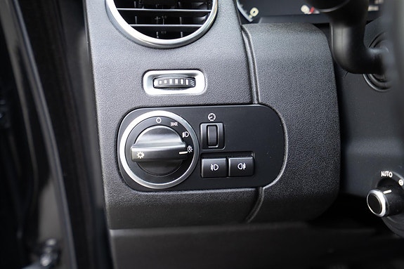 Land Rover Discovery 4 15 of 30