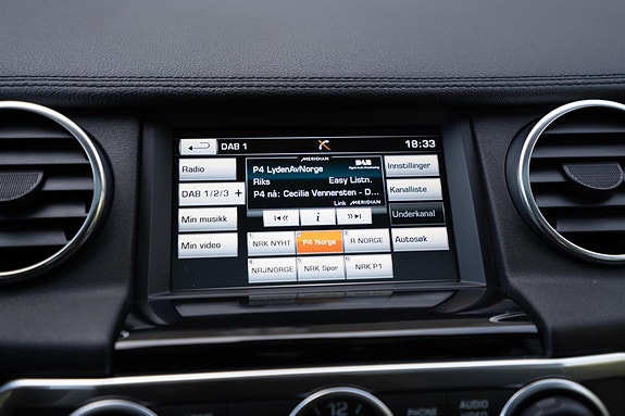 Land Rover Discovery 4 27 of 30