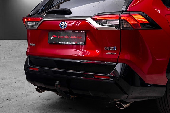 Toyota RAV4 Plug-in Hybrid 6 of 27