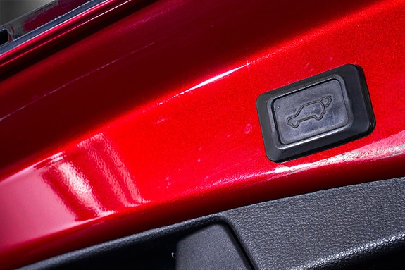 Toyota RAV4 Plug-in Hybrid 10 of 27