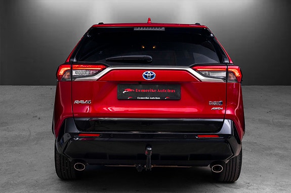 Toyota RAV4 Plug-in Hybrid 7 of 27