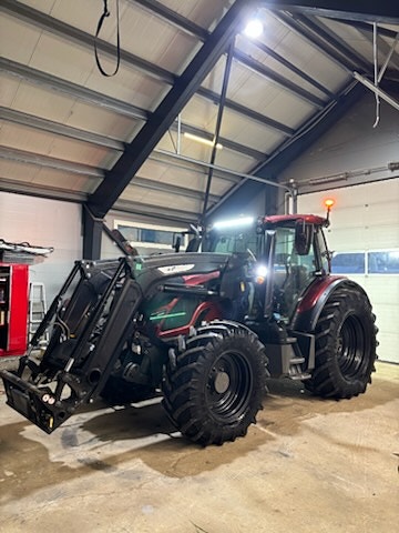 Valtra N 124 Hi-tech Moheda 121 4 WD 4 of 26