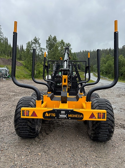 Valtra N 124 Hi-tech Moheda 121 4 WD 19 of 26