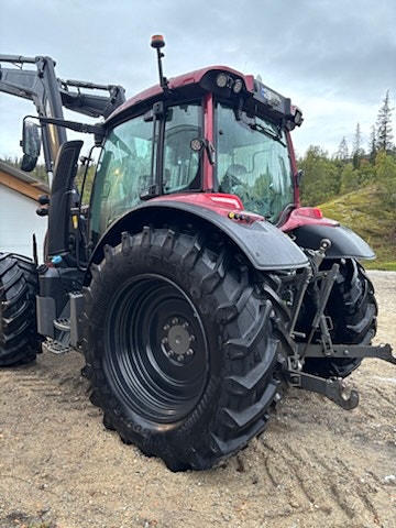 Valtra N 124 Hi-tech Moheda 121 4 WD 9 of 26