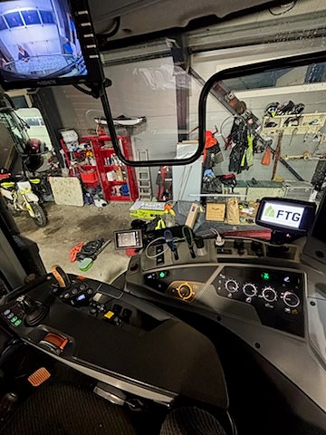 Valtra N 124 Hi-tech Moheda 121 4 WD 15 of 26
