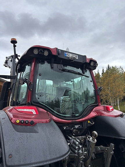Valtra N 124 Hi-tech Moheda 121 4 WD 7 of 26