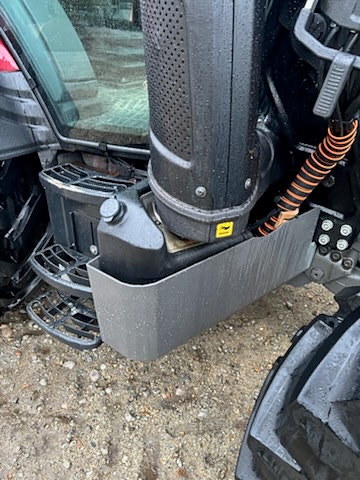 Valtra N 124 Hi-tech Moheda 121 4 WD 11 of 26