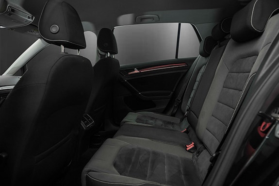 Volkswagen Golf VII 11 of 20