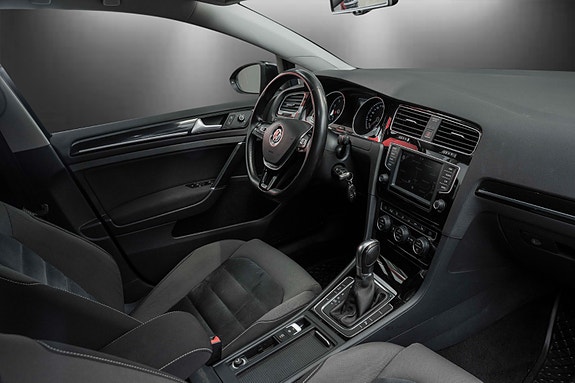 Volkswagen Golf VII 15 of 20