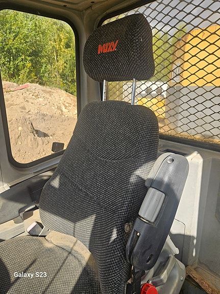Moxy MT36 11 of 17