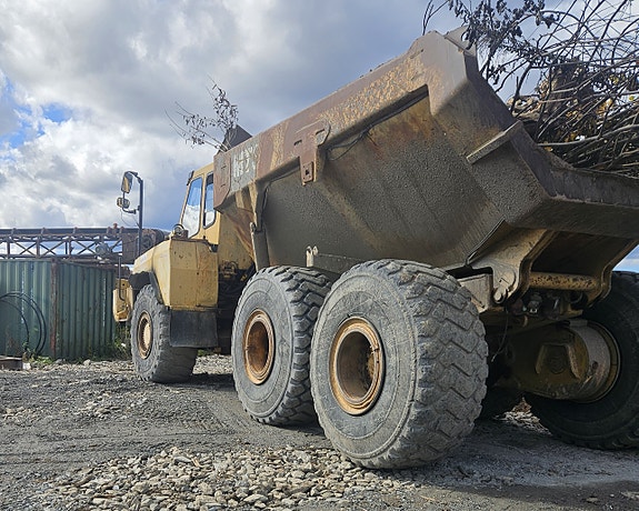 Moxy MT36 2 of 17