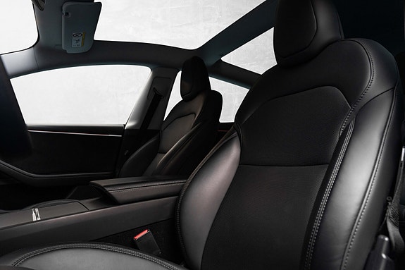 Tesla Model 3 22 of 30