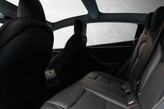 Tesla Model 3 23 of 30