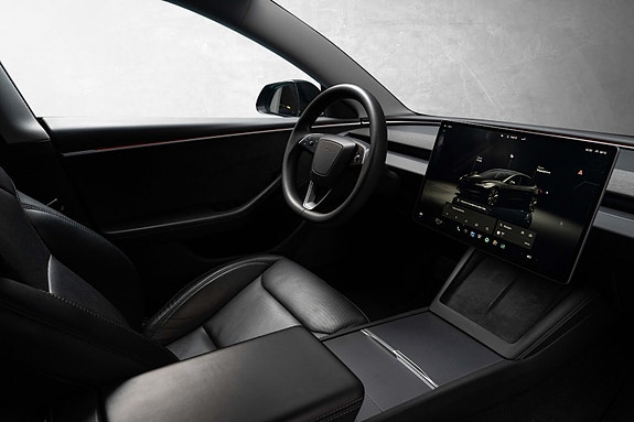 Tesla Model 3 28 of 30