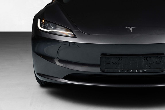 Tesla Model 3 5 of 30