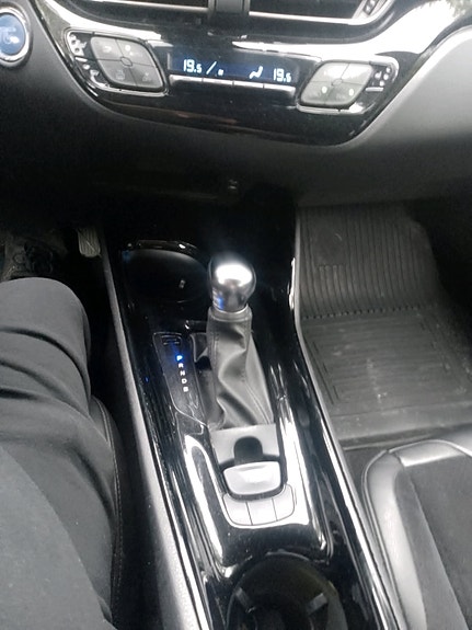 Toyota C-HR 13 of 13