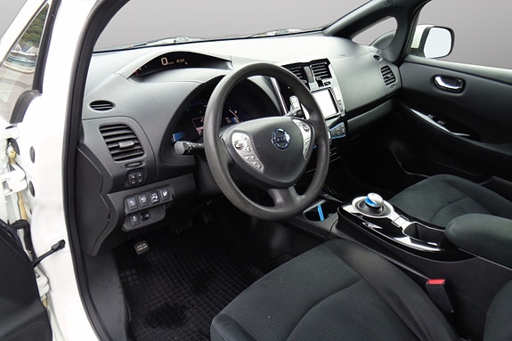 Nissan Leaf 11 of 30