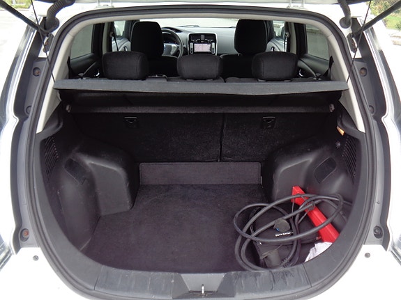 Nissan Leaf 18 of 30