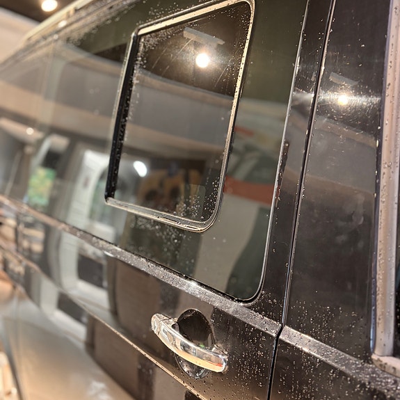 Volkswagen Transporter 12 of 27