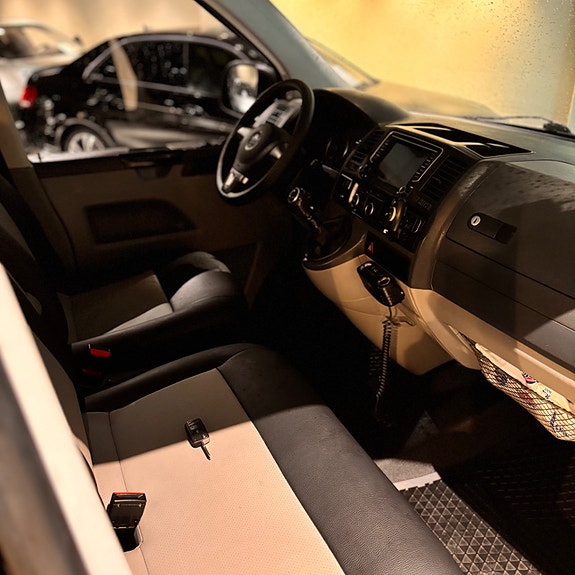 Volkswagen Transporter 17 of 27