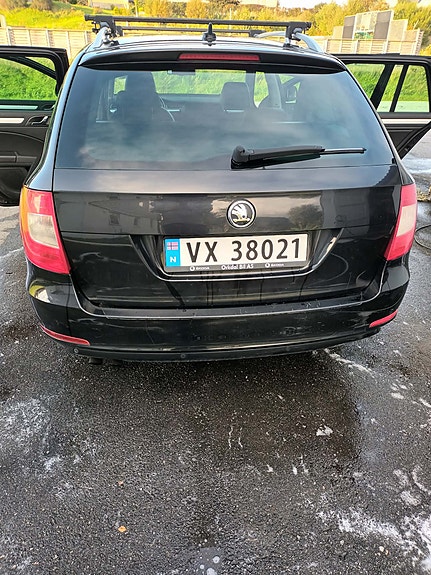Skoda Superb 8 of 21