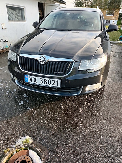 Skoda Superb 2 of 21