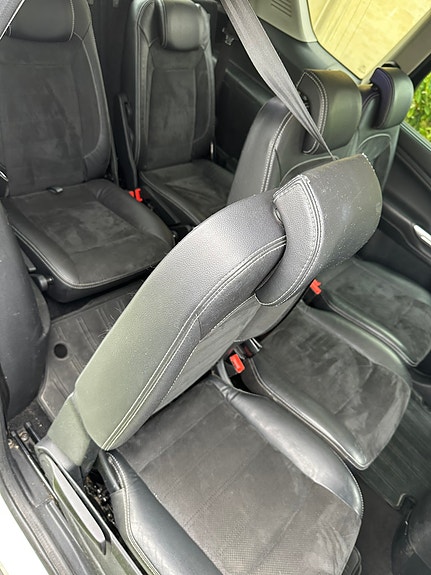 Ford S-MAX 8 of 14