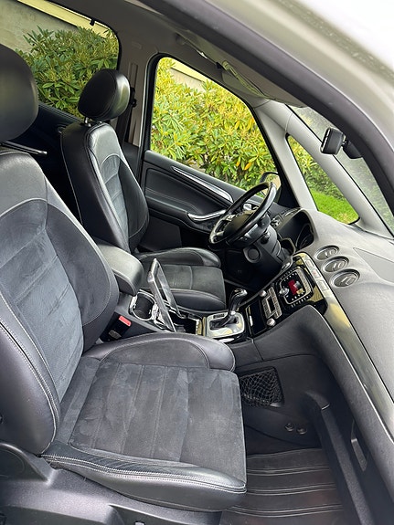 Ford S-MAX 7 of 14