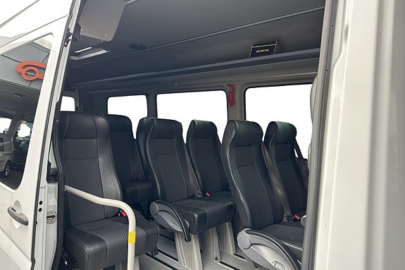 Mercedes-Benz Sprinter Altas 17seter 3 sett gode dekk EU April27 8 of 10
