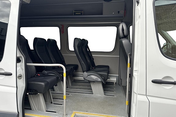 Mercedes-Benz Sprinter Altas 17seter 3 sett gode dekk EU April27 9 of 10
