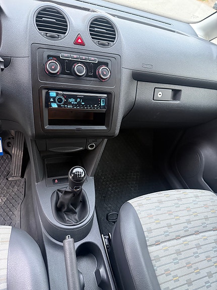 Volkswagen Caddy 16 of 18