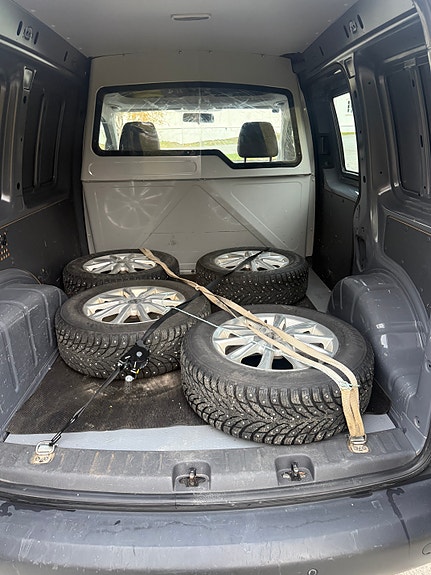 Volkswagen Caddy 17 of 18