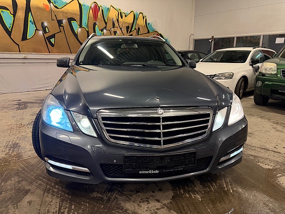 Mercedes-Benz E220 4 of 23