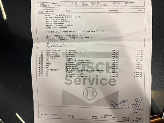 Mercedes-Benz E220 22 of 23