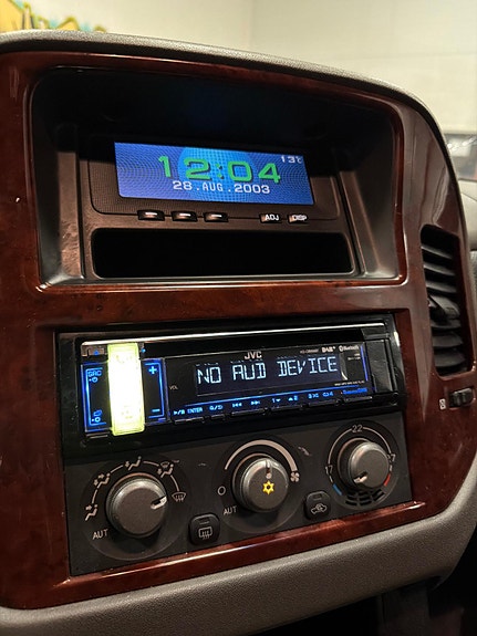 Mitsubishi Pajero 14 of 18