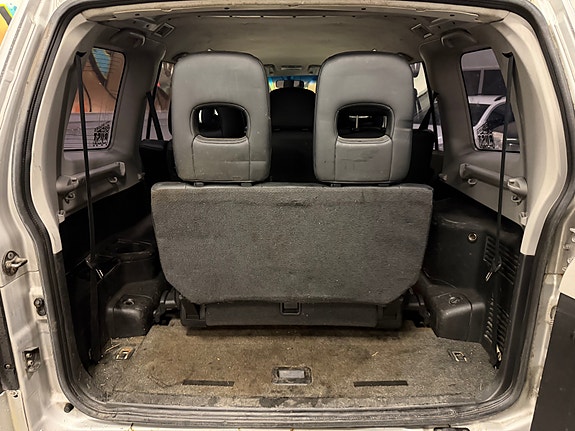 Mitsubishi Pajero 11 of 18
