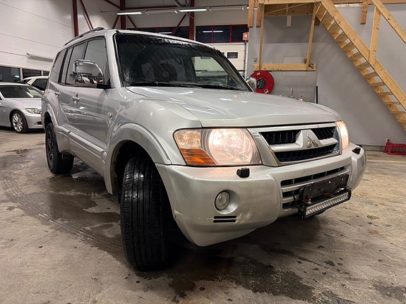 Mitsubishi Pajero 5 of 18