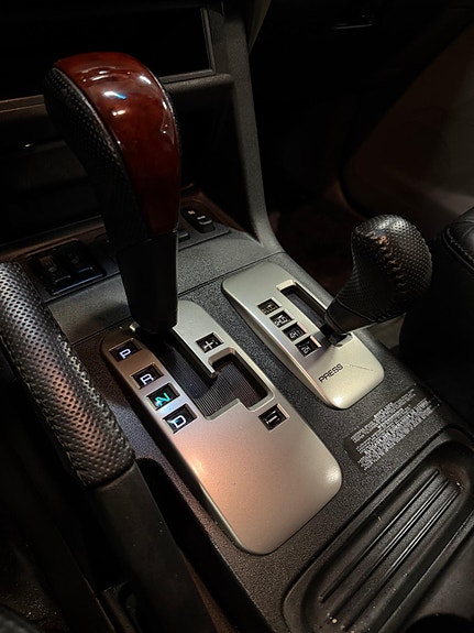 Mitsubishi Pajero 15 of 18