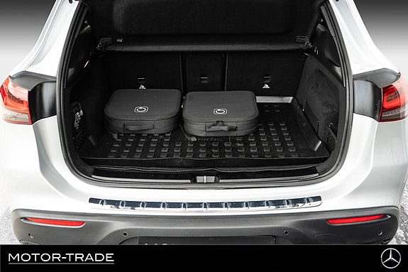 Mercedes-Benz EQA300 12 of 30