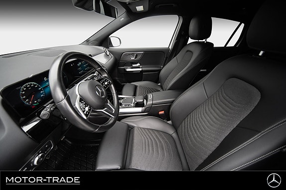 Mercedes-Benz EQA300 17 of 30
