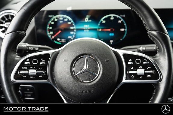 Mercedes-Benz EQA300 30 of 30