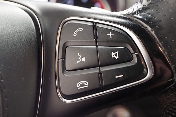Mercedes-Benz GLS350 d 14 of 23