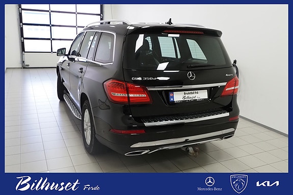 Mercedes-Benz GLS350 d 2 of 23