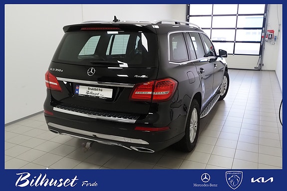 Mercedes-Benz GLS350 d 3 of 23