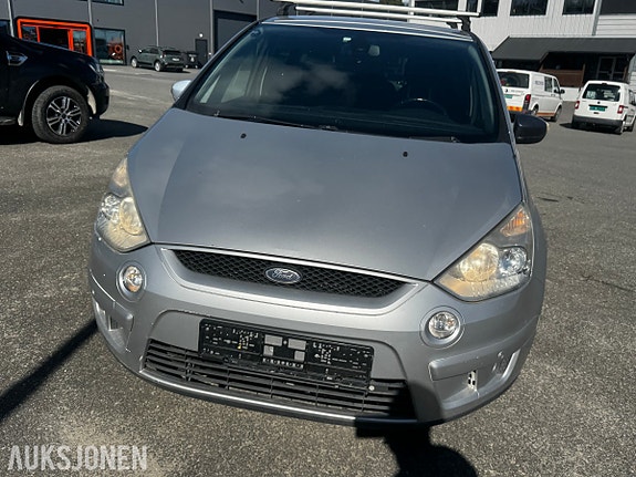 Ford S-MAX 2 of 30