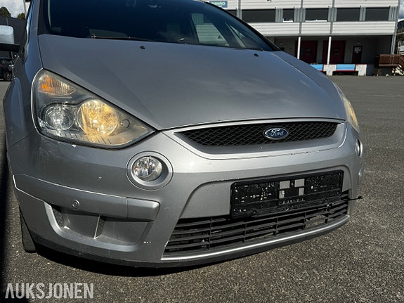 Ford S-MAX 14 of 30
