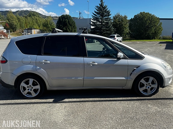 Ford S-MAX 4 of 30