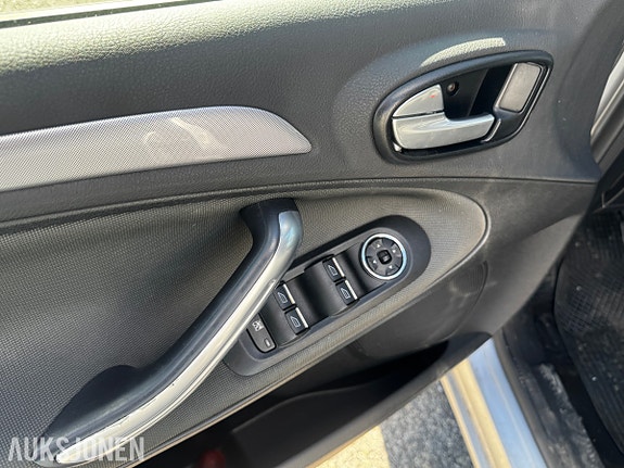 Ford S-MAX 25 of 30